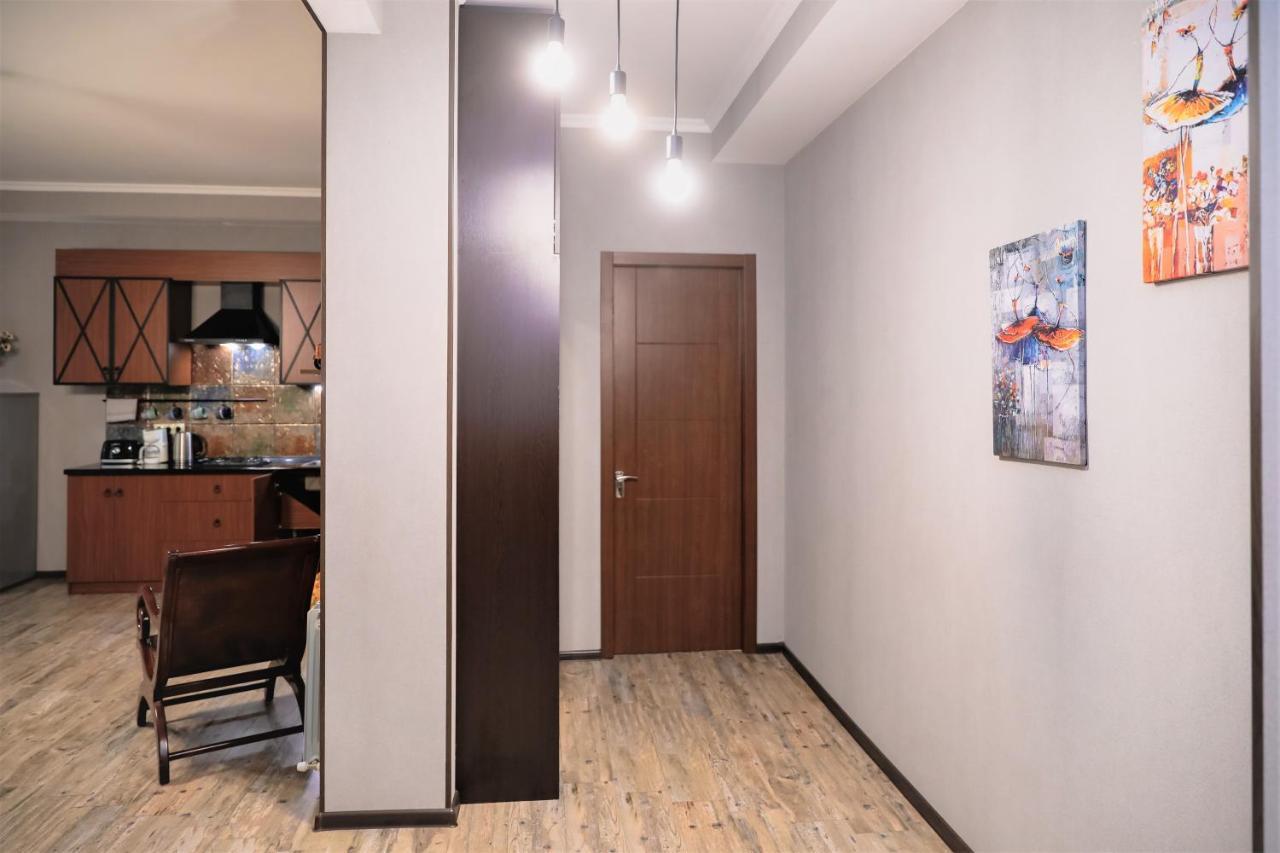 Avlabari Apartment - New One Tbilisi Luaran gambar